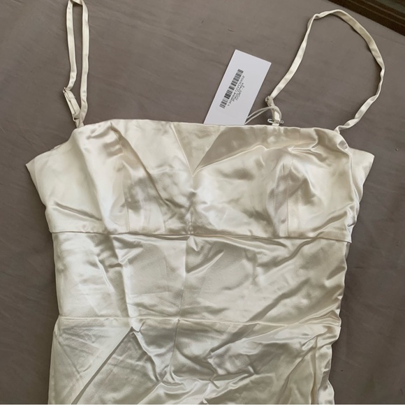 Reformation Pisco dress - White Satin | Size: 2 - Picture 7 of 7